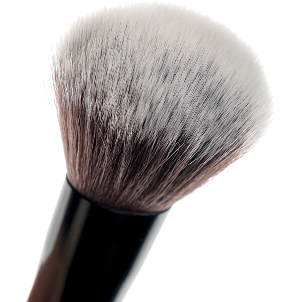 Brushworks No. 5 Powder Brush (Bilde 4 av 9)