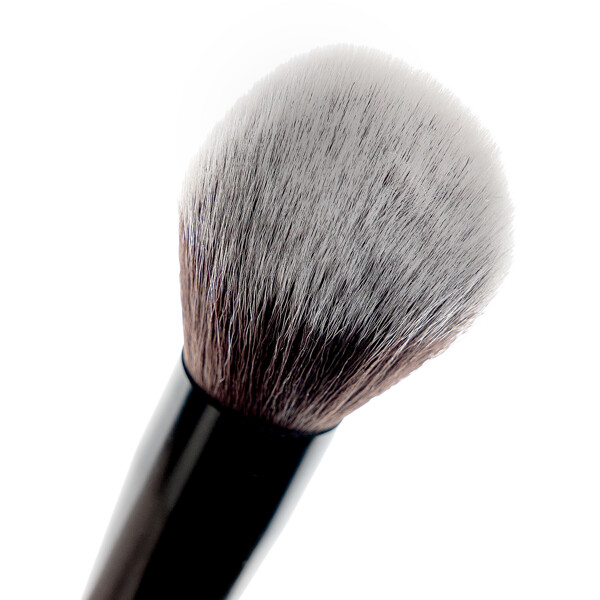 Brushworks No. 10 Bronzer Brush (Bilde 4 av 8)