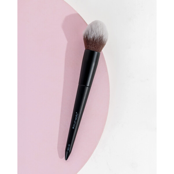 Brushworks No. 10 Bronzer Brush (Bilde 5 av 8)