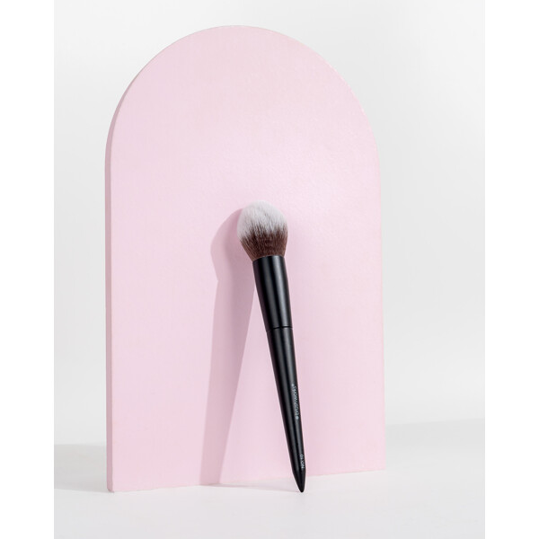 Brushworks No. 10 Bronzer Brush (Bilde 6 av 8)