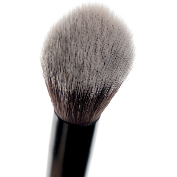 Brushworks No. 13 Highlight Brush (Bilde 4 av 8)