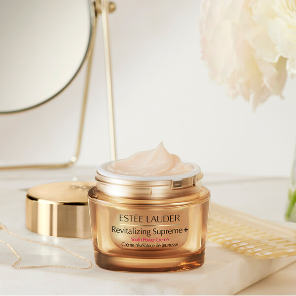 Revitalizing Supreme+  Youth Power Cream (Bilde 4 av 10)