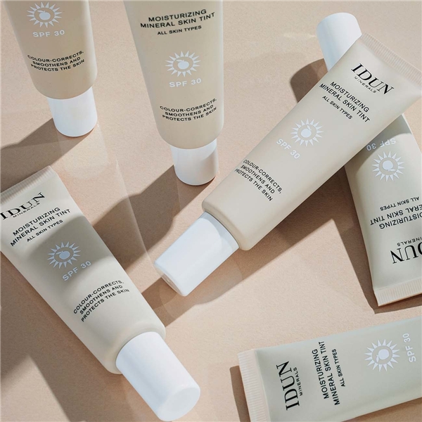 IDUN Moisturizing Mineral Skin Tint (Bilde 3 av 3)