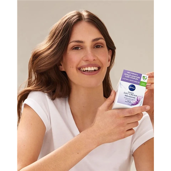 Nivea Soothing Day Cream - Sensitive Skin (Bilde 4 av 6)